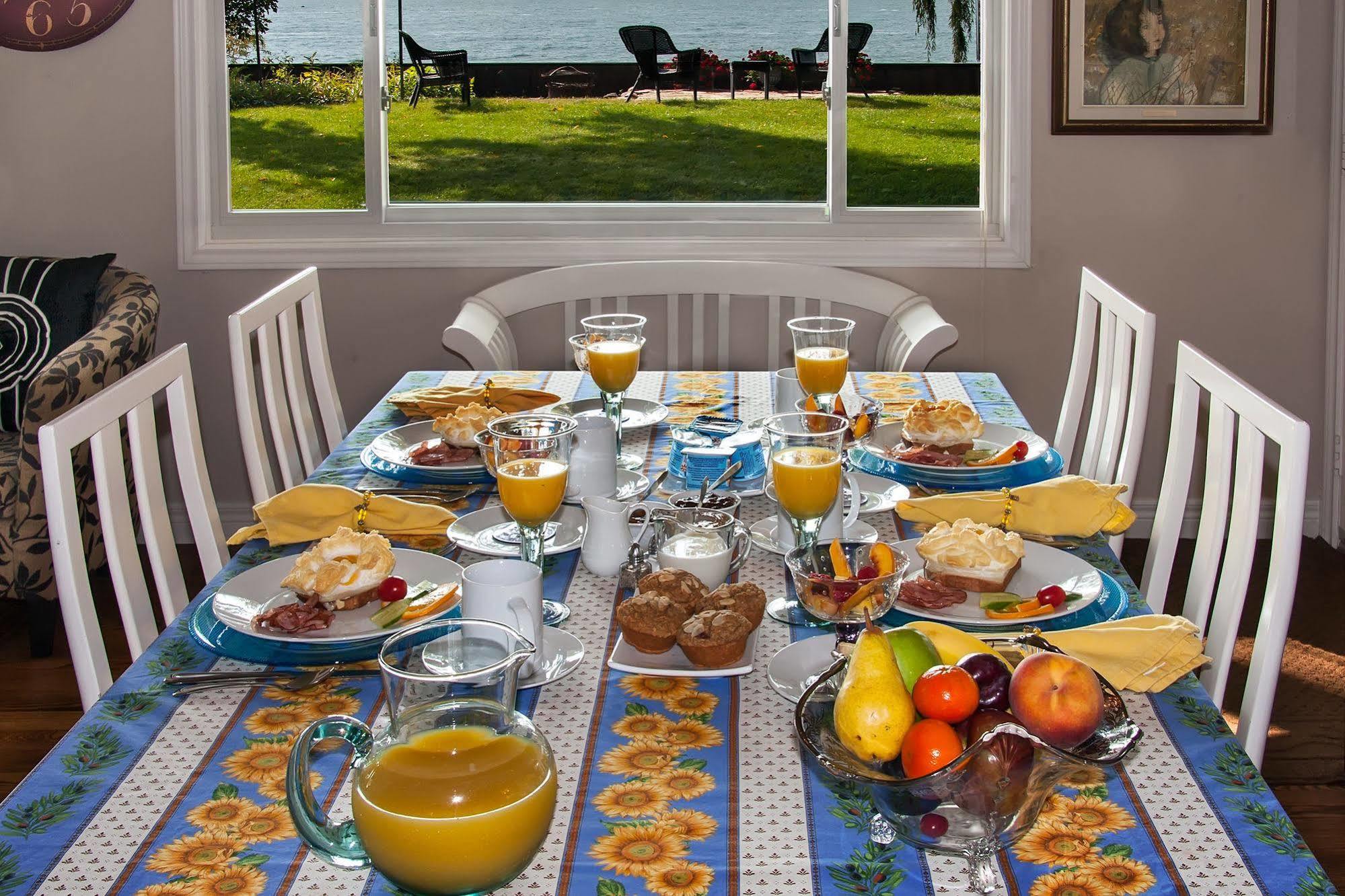 Point Pelee Lakeshore B&B 利明顿 外观 照片